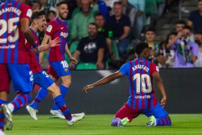 九游体育sports-巴塞罗那内部会议纪要流出：集结日回应争议；欧联使命明确；资深球员宣示担当的简单介绍-九游体育sports