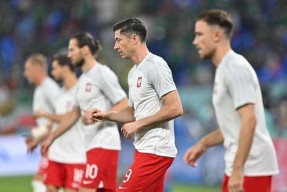 九游体育官网-包含密尔沃基雄鹿围绕德甲伤情更新国际比赛日法兰克福回应争议，莱万多夫斯基爆冷击败独行侠瞬间刷屏的词条-九游体育官网